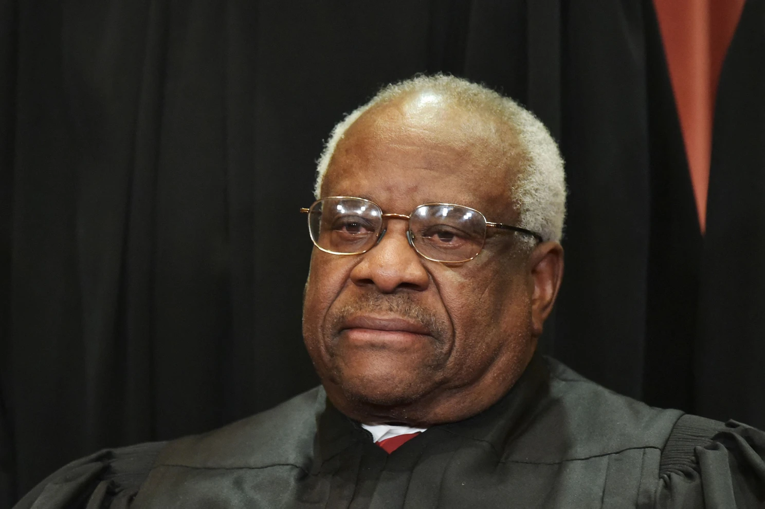 Juiz da Suprema Corte, Clarence Thomas está internado nos EUA