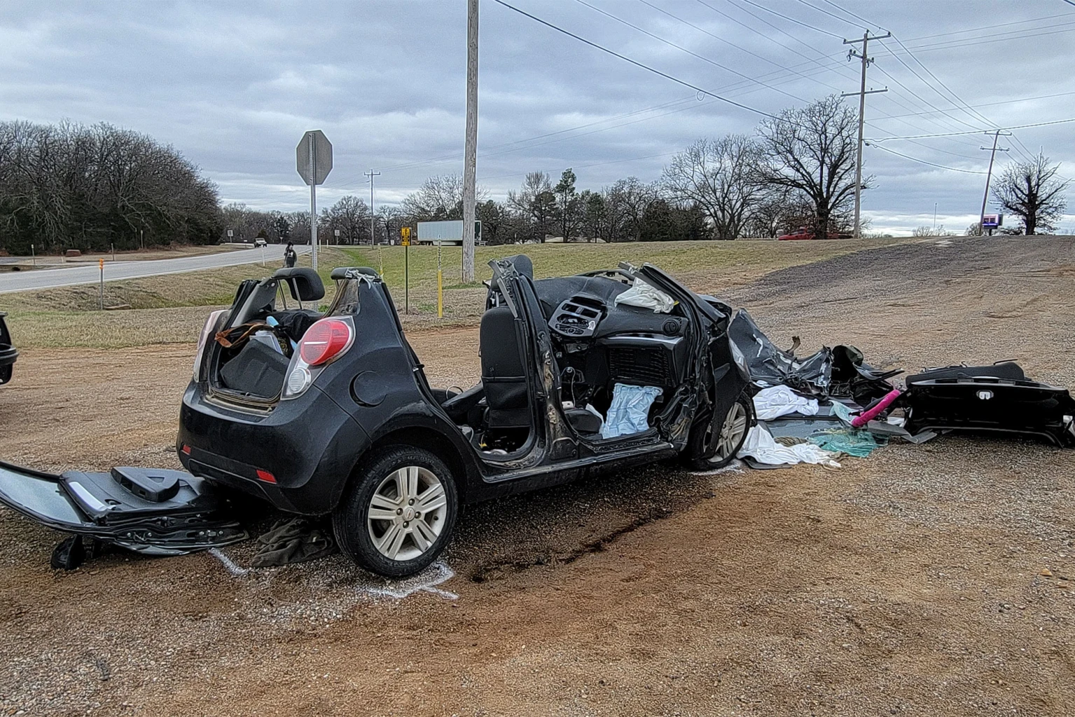 EUA: Carro transportando 6 adolescentes mortos em acidente em Oklahoma passou por sinal de pare