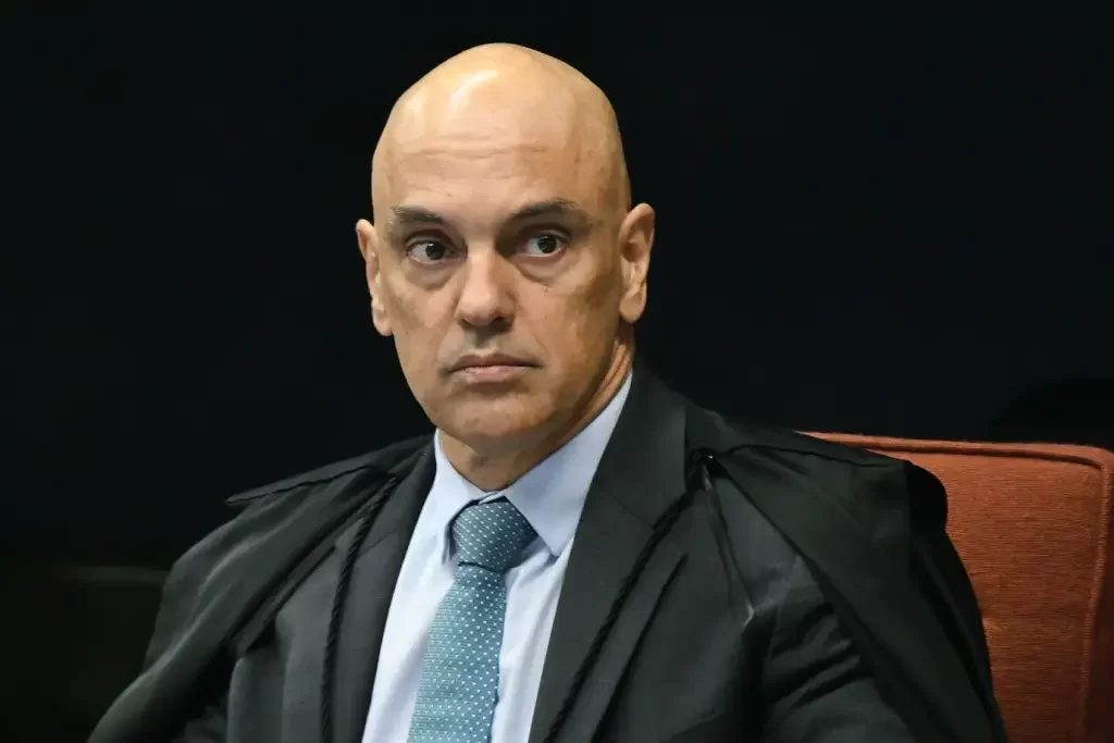 Moraes determina que PRF e polícias desobstruam vias públicas