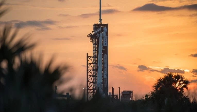 SpaceX e Nasa lançam nova tripulação de astronautas internacionais ao espaço