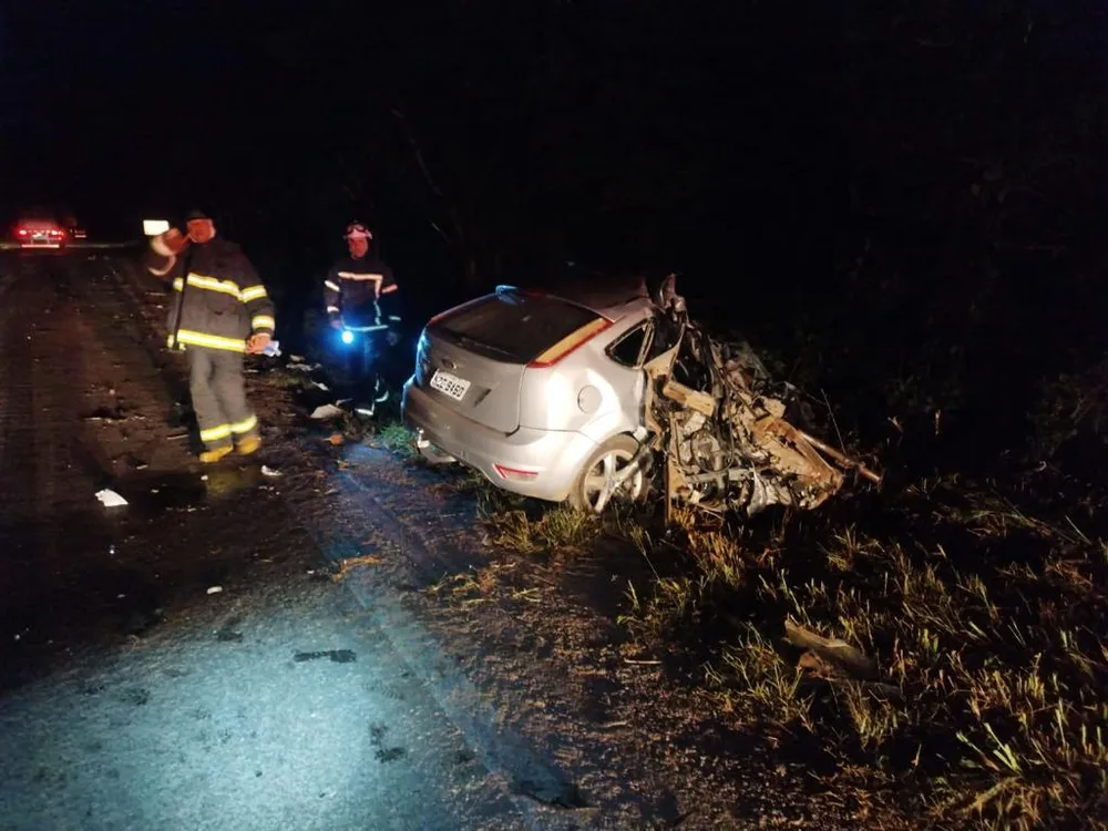 Sargento da PM morre após acidente com carreta no oeste baiano