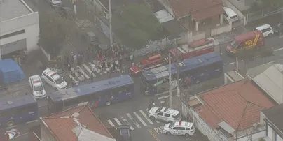 Uma professora morre e três ficam feridas em ataque a escola estadual em SP