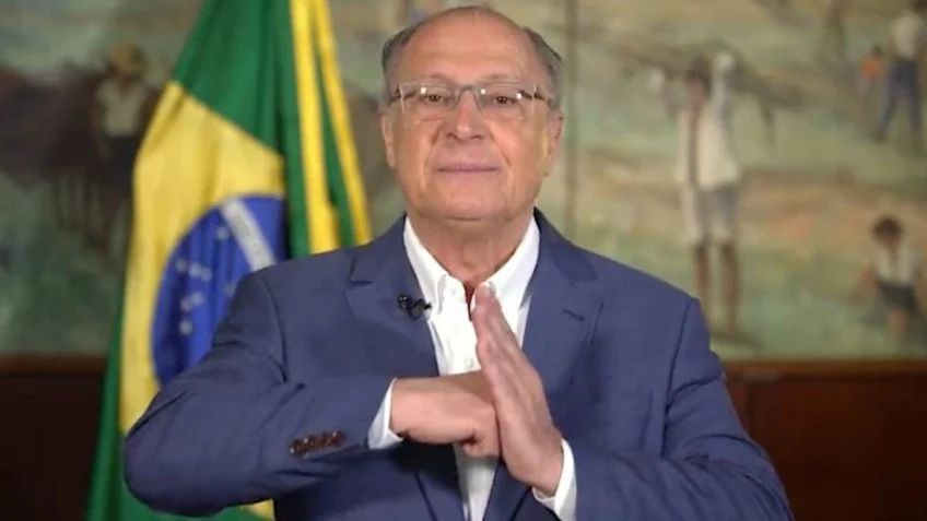 Alckmin dá parabéns a karatecas com frase de “Karatê Kid”