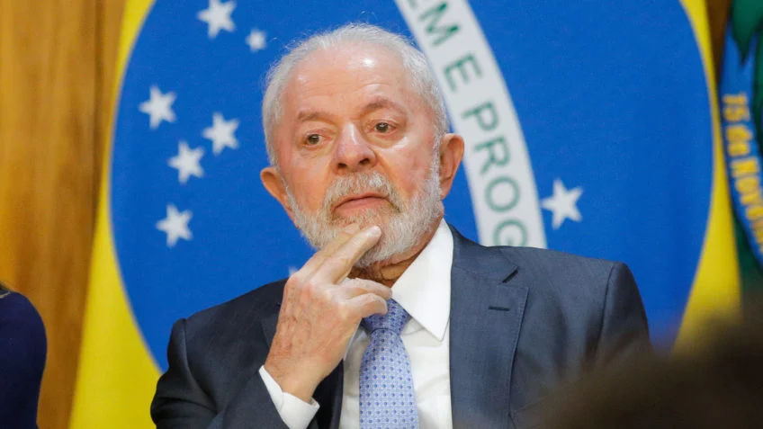 Lula anuncia GLO para usar militares em portos e aeroportos do RJ e SP