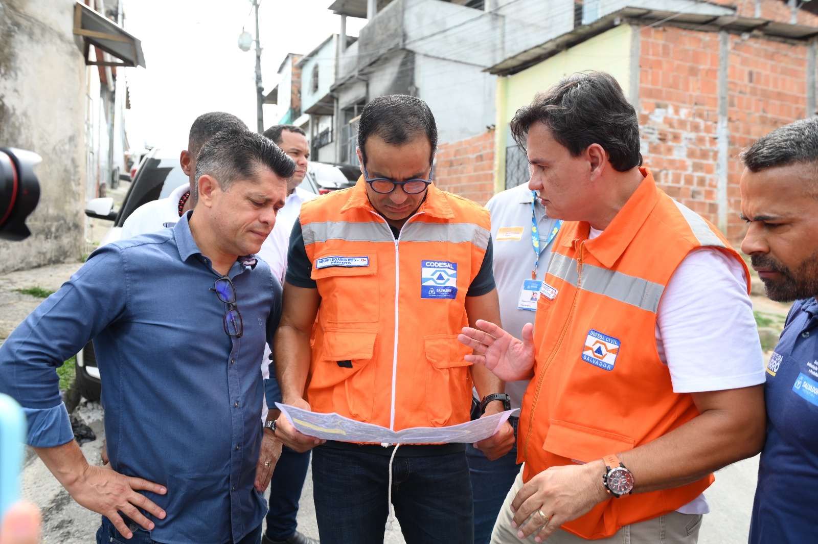 Bruno Reis realiza visita técnica e autoriza ações preventivas em áreas de risco no Subúrbio