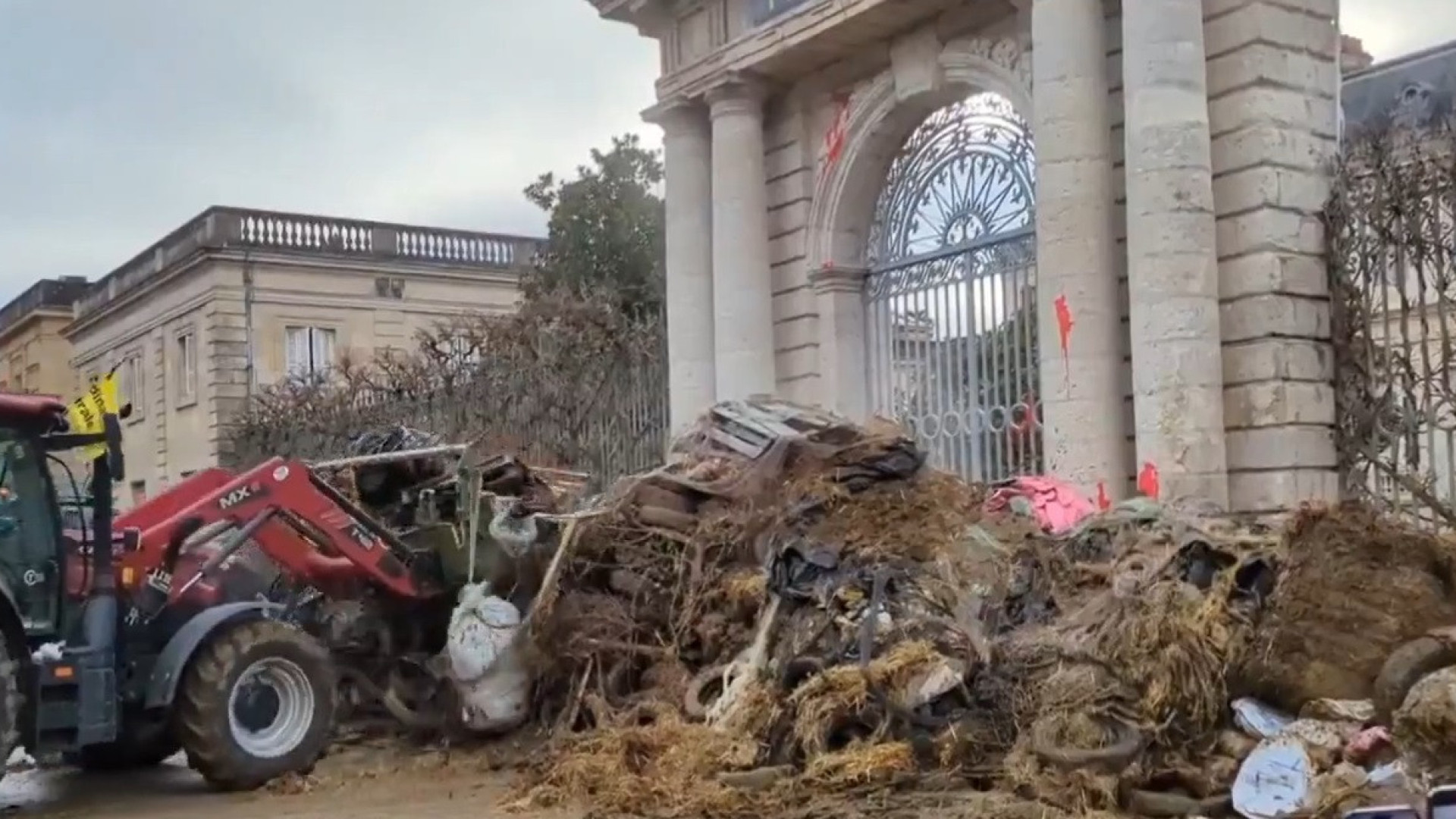 Atos de agricultores franceses devem chegar a Paris, diz sindicato