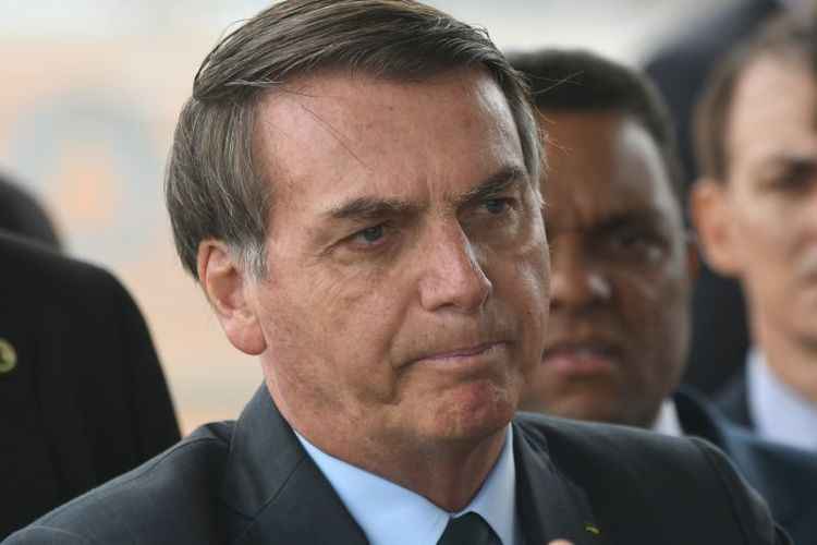 Bolsonaro não deu passaporte diplomático a deputado