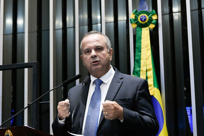 Rogério Marinho critica operação da Polícia Federal e fala em perseguição ao PL