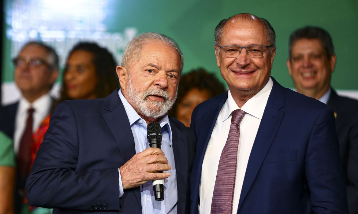 Bolsonaro “é um desocupado”, diz Alckimin