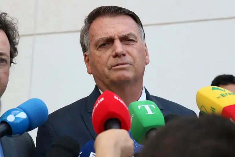 Bolsonaro presta depoimento na PF nesta terça-feira