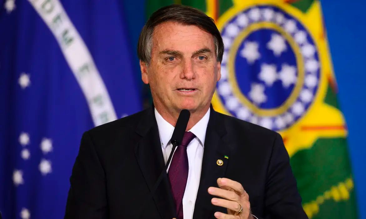 ‘Lula é um presidente sem povo’ , dispara Bolsonaro