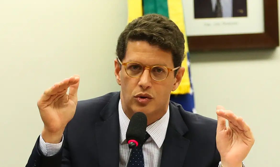 Não apoio reeleição de Nunes nem se Bolsonaro pedir, diz Salles