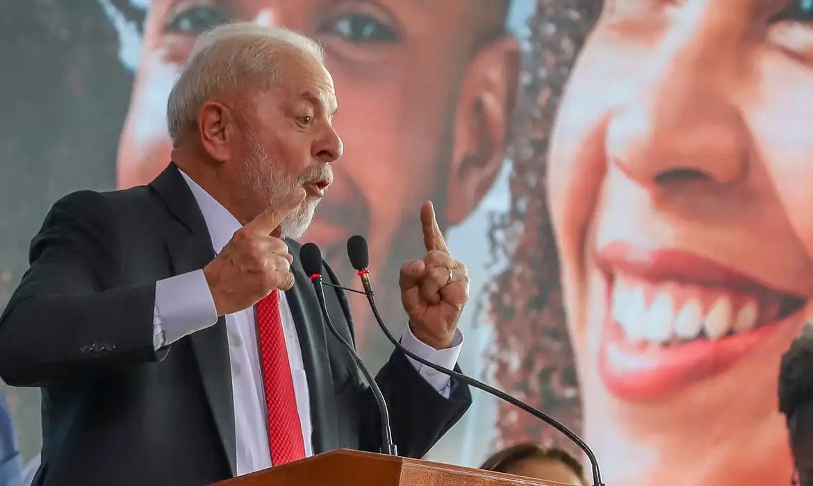 Não existe essa bobagem de vale-carne, diz Lula