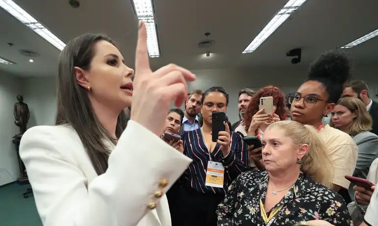 Caroline de Toni colocará em votação projeto contra MST