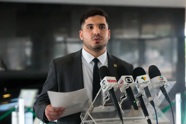 Escritório de deputado do PL é invadido em Fortaleza