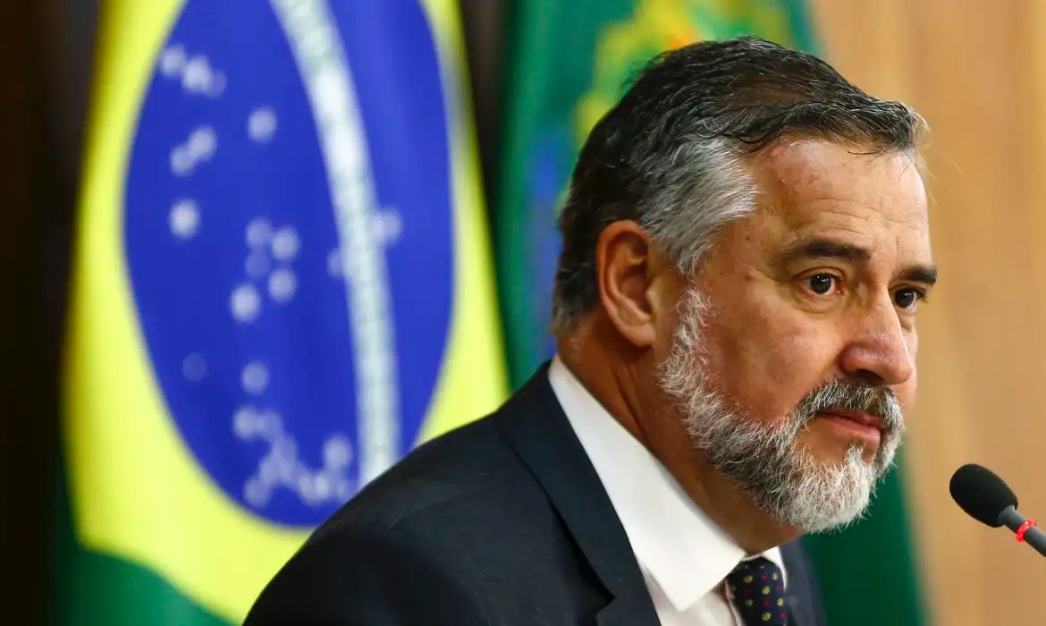 Pimenta nega indícios de reforma ministerial no governo Lula