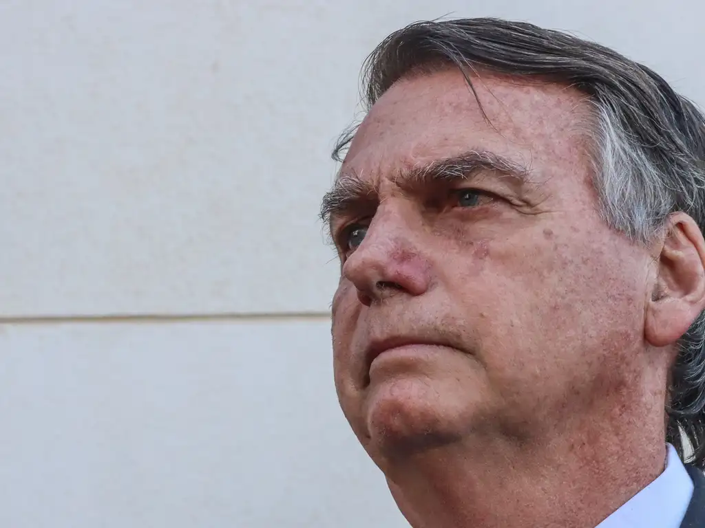 Bolsonaro convoca novo ato no dia 21, em Copacabana (RJ)  