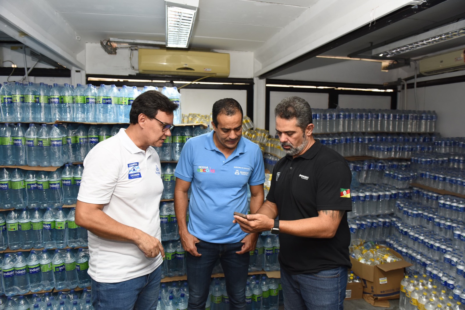 Prefeitura envia ao Rio Grande do Sul 103 mil litros de água arrecadados pela ação Salvador Solidária
