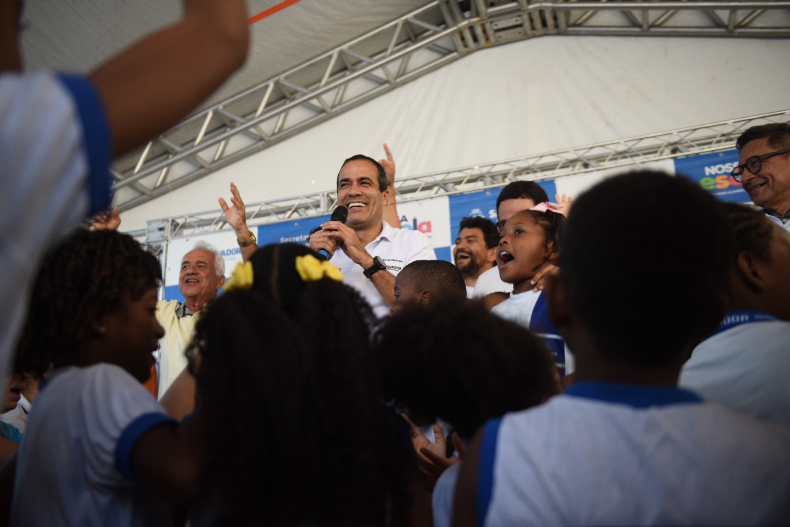 Prefeitura inaugura reforma e ampliação de escola municipal que atende 120 crianças em tempo integral