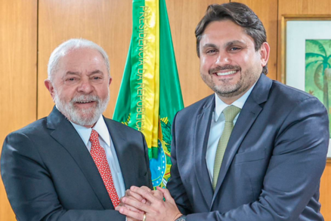 Lula se encontra com ministro indiciado por corrupção e organização criminosa