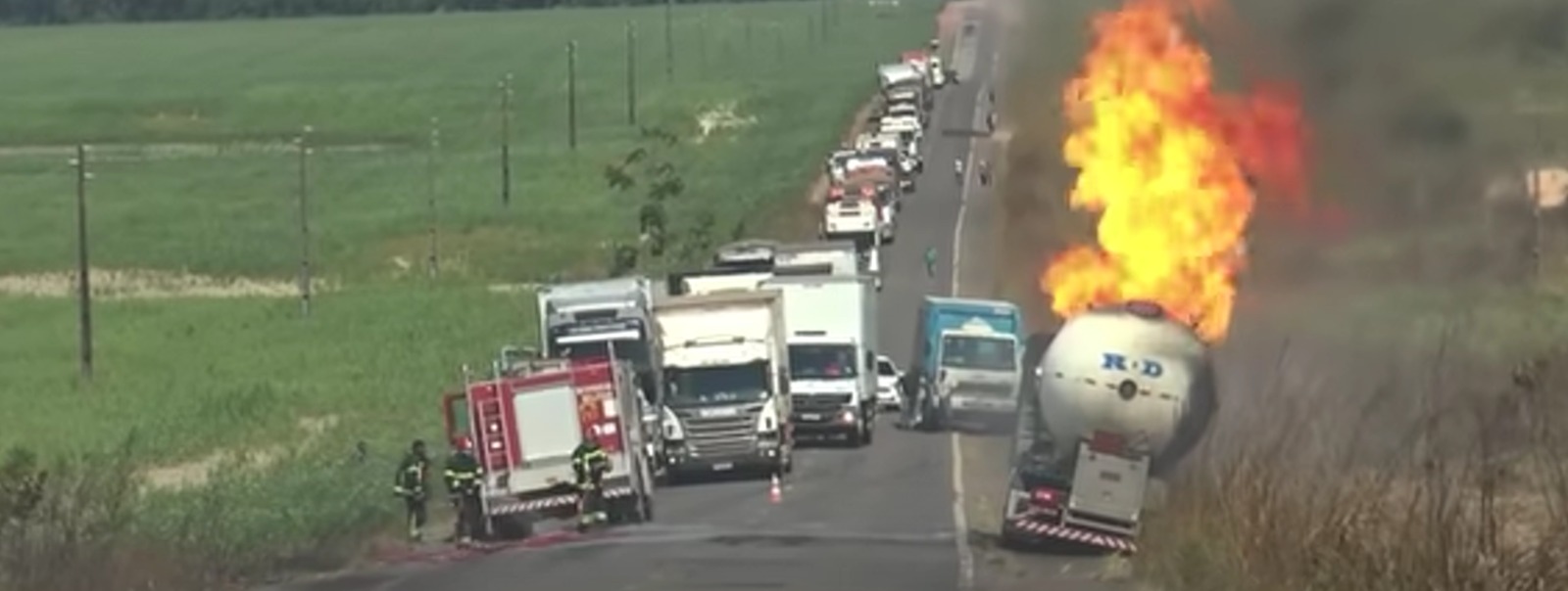 Caminhão de gás explode e deixa equipe de reportagem do SBT ferida