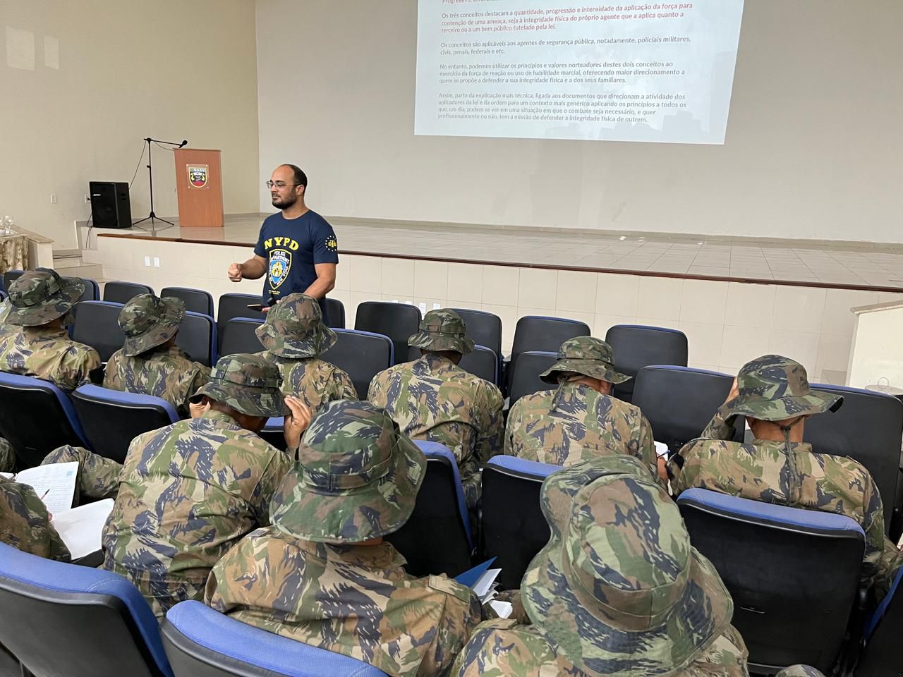 Capitão Alden ministra palestra na Base Aérea de Salvador