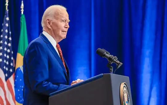 Eleição EUA: Joe Biden pergunta a assessores se Kamala pode vencer, diz fonte