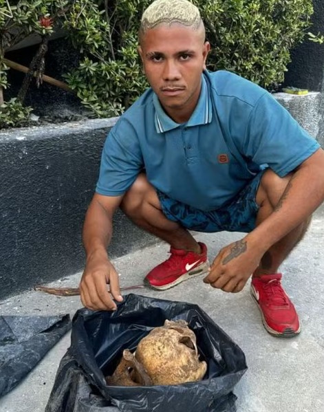 Homem é preso suspeito de violar sepulturas para furtar ossadas em cemitério na Bahia 