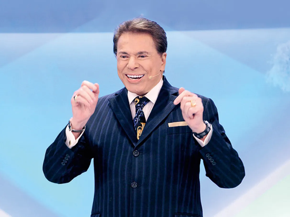 São Paulo exibirá homenagem a Silvio Santos em relógios de rua