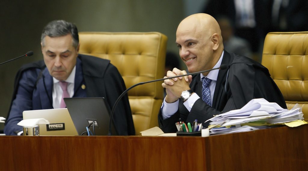 Barroso nega impedimento de Moraes para investigar ex-assessor no TSE