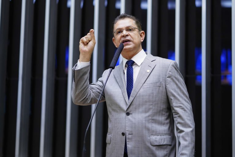 Faixas contra Moraes estão liberadas no 7 de setembro, diz deputado