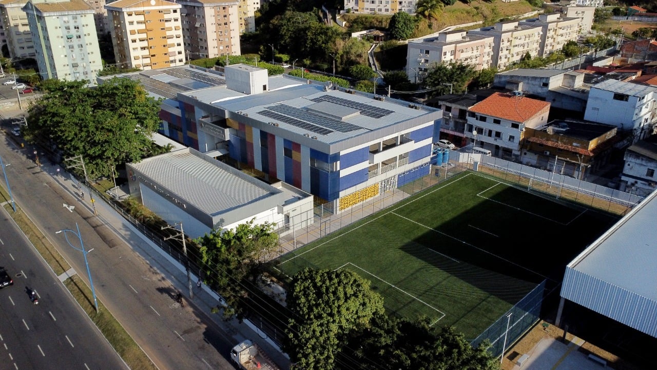 Estudante é enforcada em briga dentro de escola em Salvador