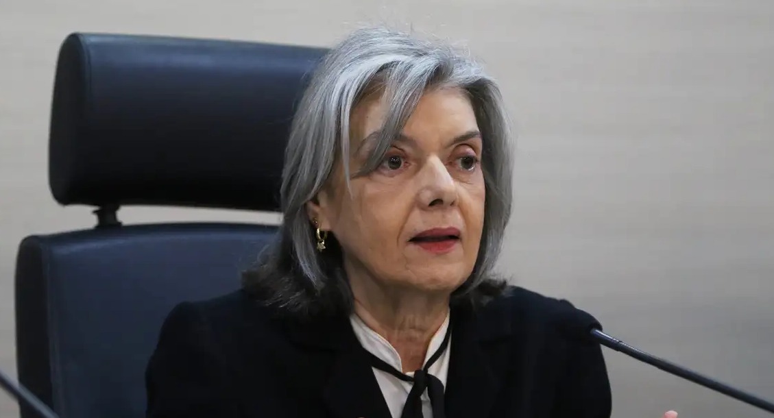 'Brasil não é quintal de ninguém', diz Cármen Lúcia sobre suspensão do X