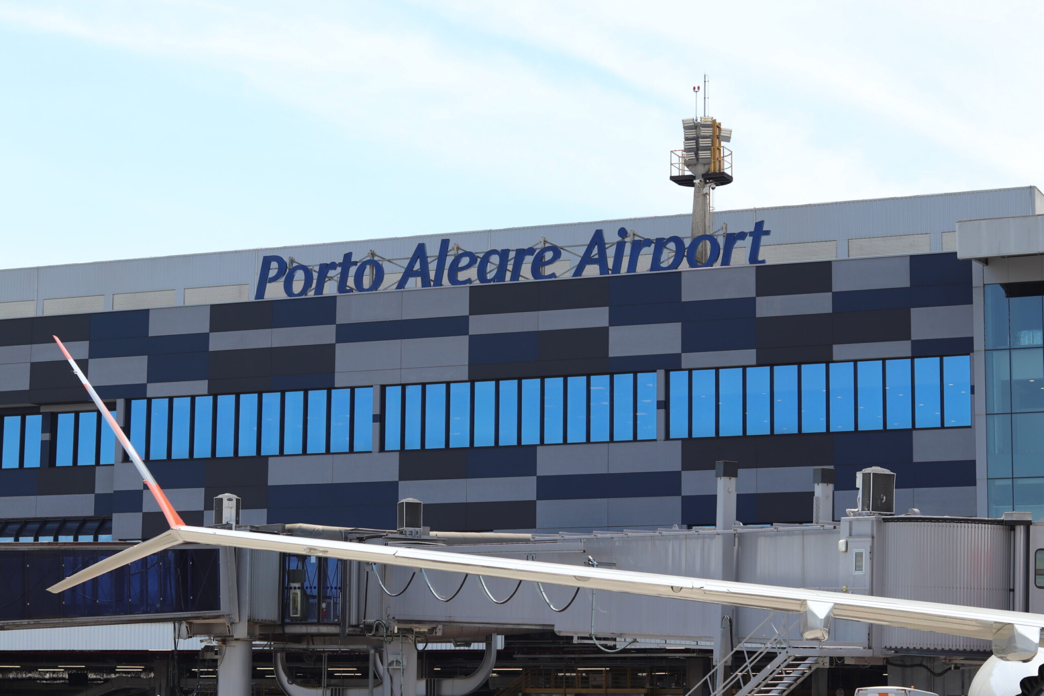 Após 5 meses fechado, aeroporto de Porto Alegre reabre nesta segunda-feira 