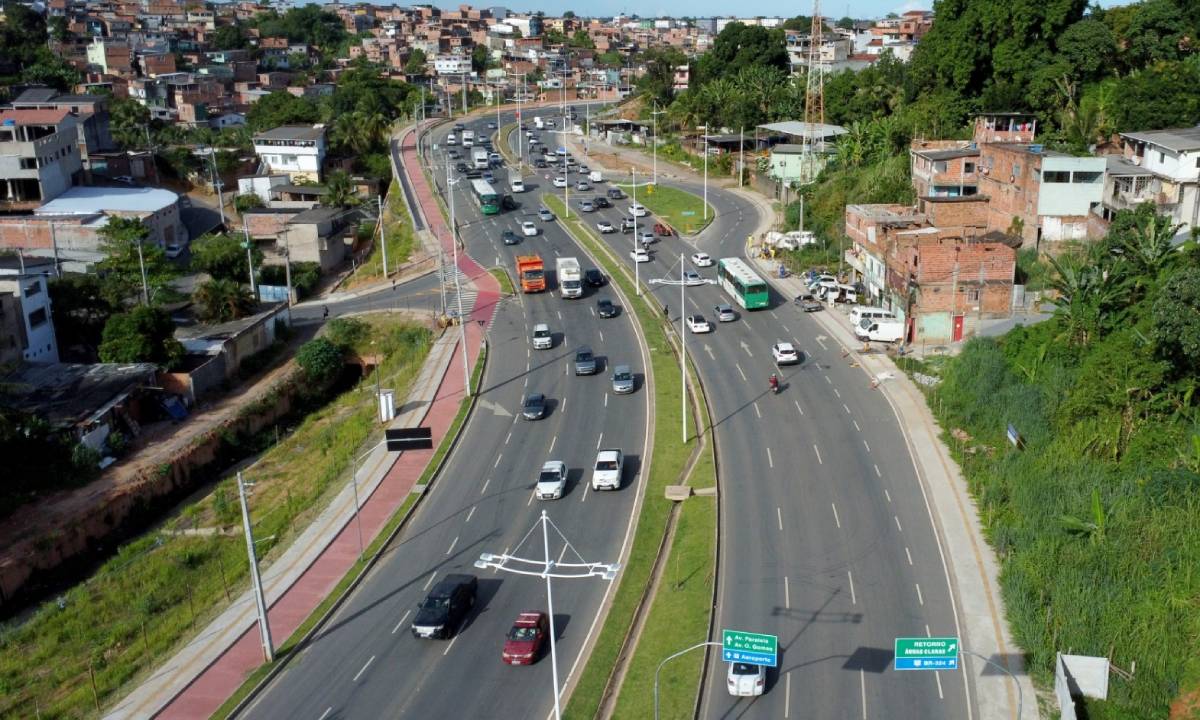 Corpo de homem é encontrado com as mãos amarradas na Avenida Gal Costa