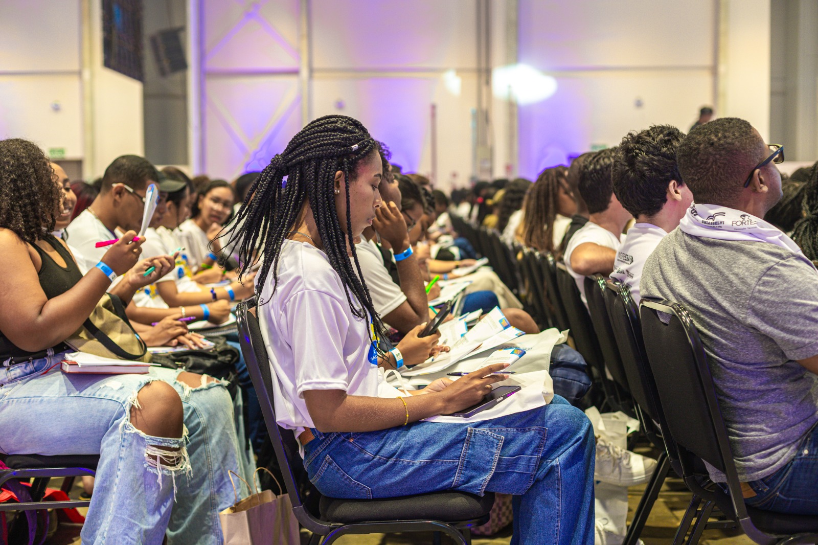 Mega aulão do Enem reúne cerca de 7 mil estudantes no Centro de Convenções