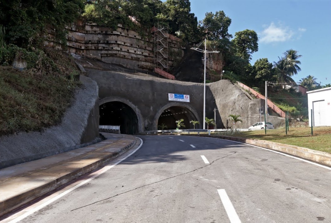 Tentativa de assalto termina com motociclista baleado na Ligação Lobato-Pirajá