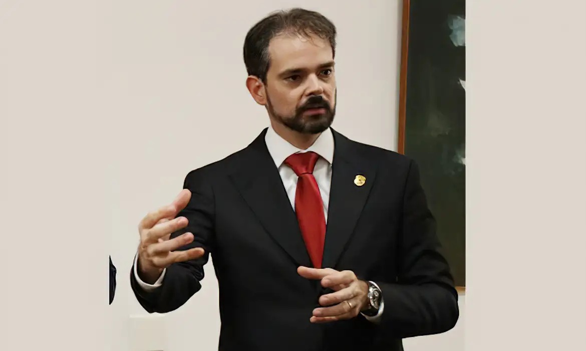 Brasileiro, delegado da PF é confirmado como novo chefe da Interpol