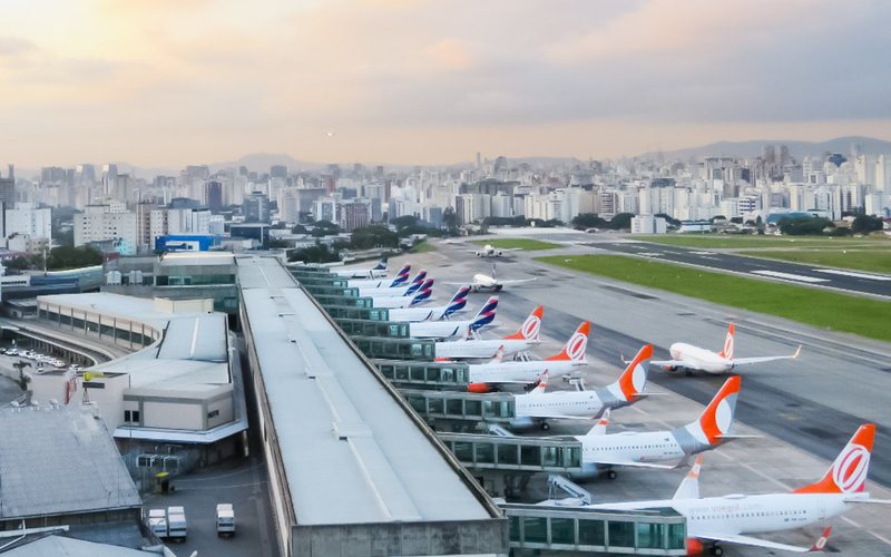 Chuvas em São Paulo causam o cancelamento de 115 voos em Congonhas