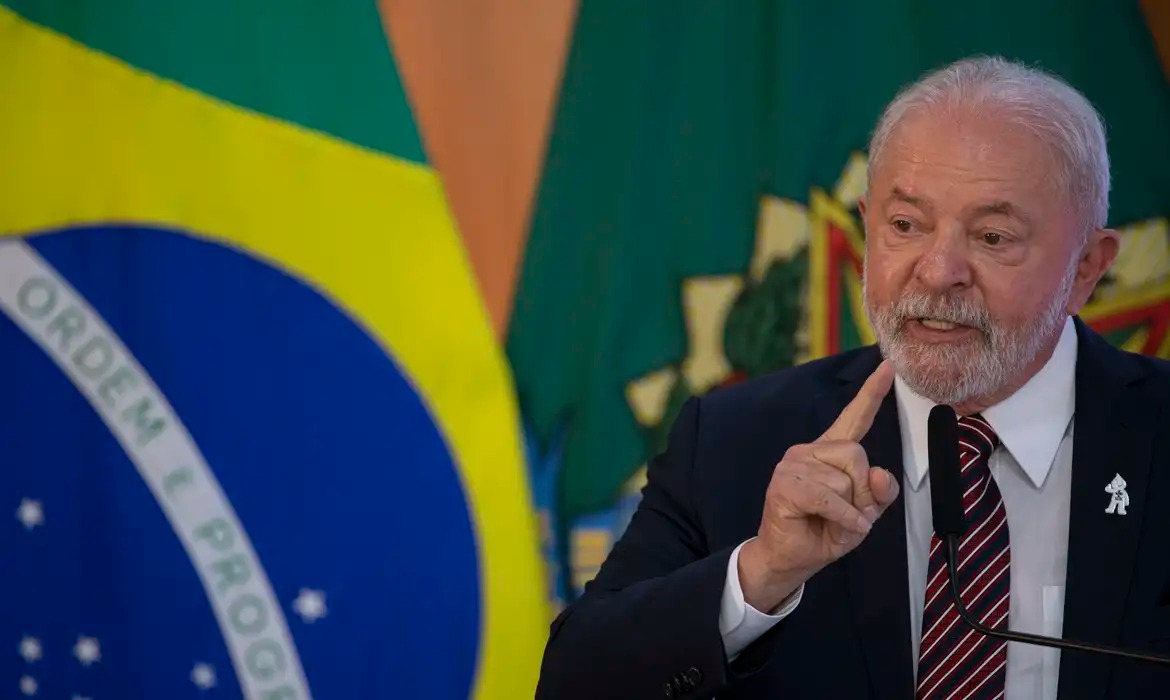 Lula muda discurso e aponta 2025 como ano de colheita