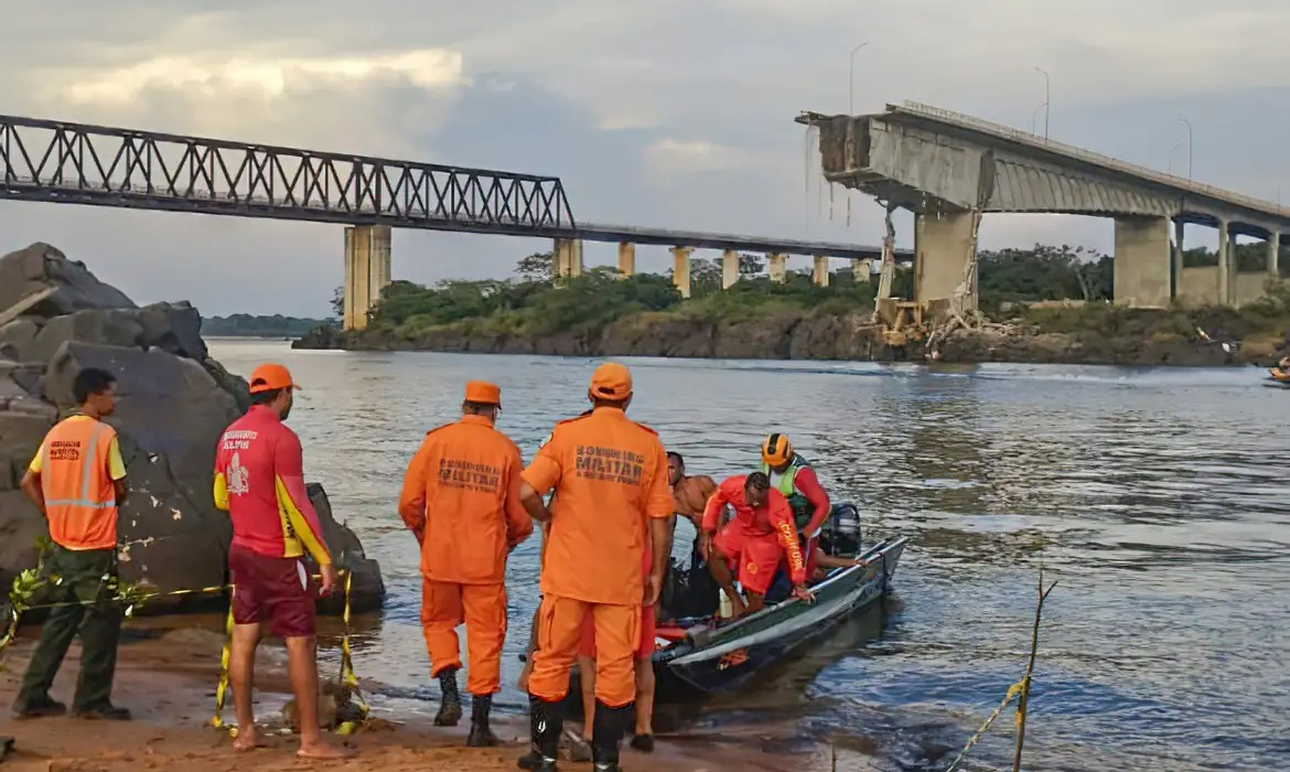 Número de desaparecidos em desabamento de ponte no Maranhão e Tocantins sobe para 12  