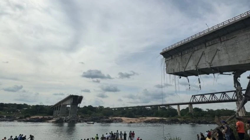 Ponte entre Maranhão e Tocantins cai e deixa ao menos 2 mortos