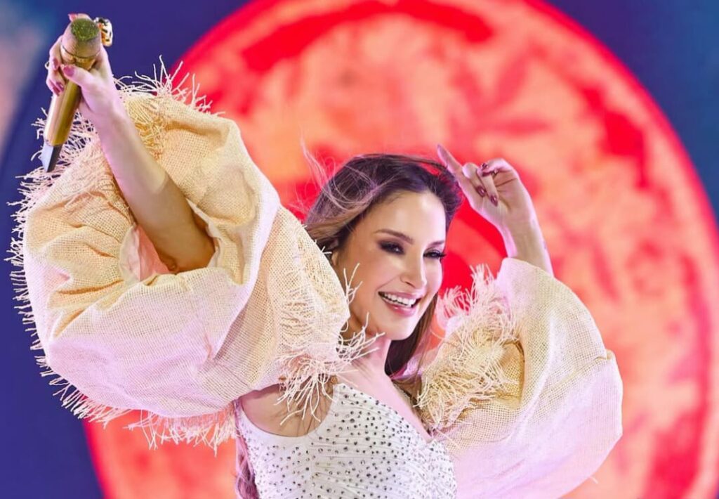 MP-BA processa Claudia Leitte por intolerância religiosa após mudança em letra de música