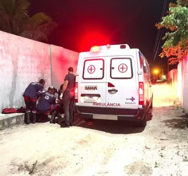 Jovem é vítima de tentativa de linchamento após agredir prima na Bahia