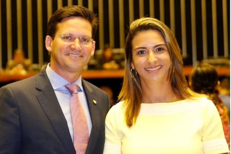 Esposa de presidente do PL Bahia não assina pedido de impeachment contra Lula