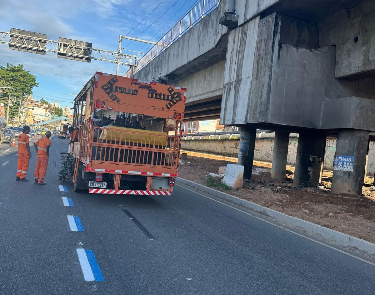 Salvador inaugura primeira motofaixa da cidade na Avenida Bonocô