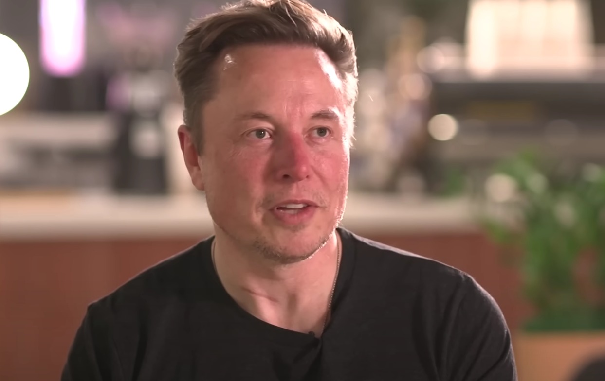 Elon Musk se reúne com chefe da NSA para discutir cortes na agência de segurança